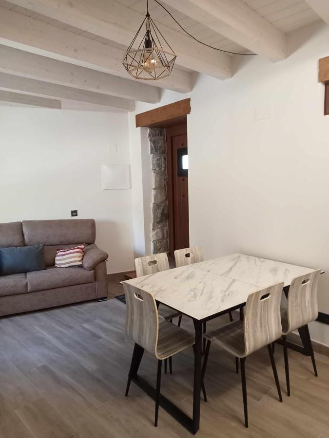 Casitas En Sallent En El Centro Villa Sallent De Gallego Exterior photo